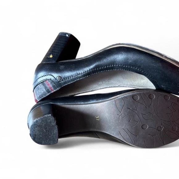 Vintage Black Heeled Pumps / Minimal Classic Block Heel 🖤💋 - Picture 6 of 6